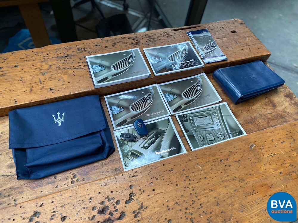 Maserati Quattroporte 4.2 V8 401PS 2005 -Org. NL-, 59-RB-FD.