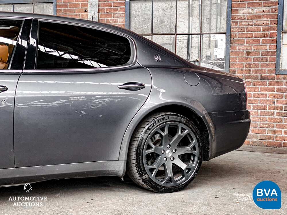 Maserati Quattroporte 4.2 V8 401PS 2005 -Org. NL-, 59-RB-FD.