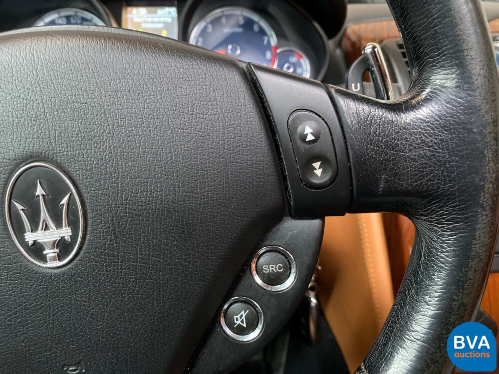 Maserati Quattroporte 4.2 V8 401PS 2005 -Org. NL-, 59-RB-FD.
