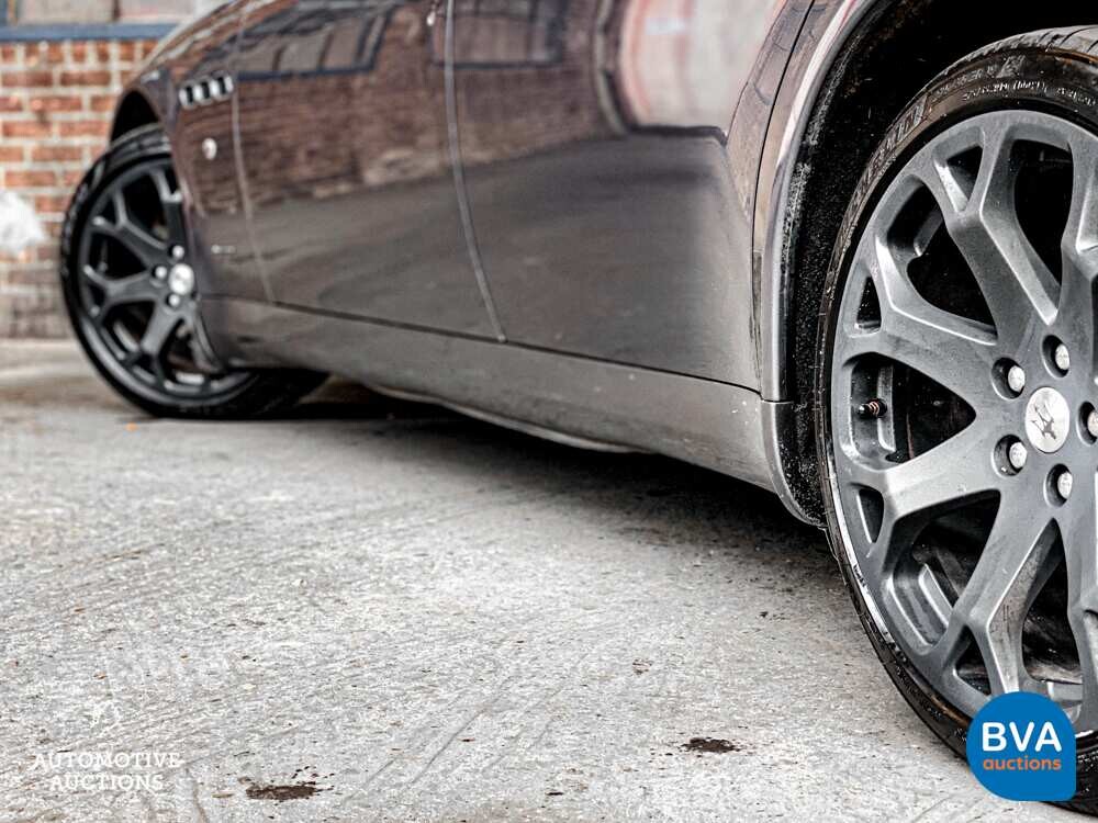 Maserati Quattroporte 4.2 V8 401PS 2005 -Org. NL-, 59-RB-FD.