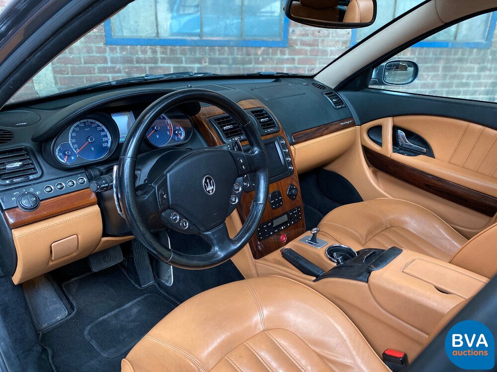 Maserati Quattroporte 4.2 V8 401PS 2005 -Org. NL-, 59-RB-FD.