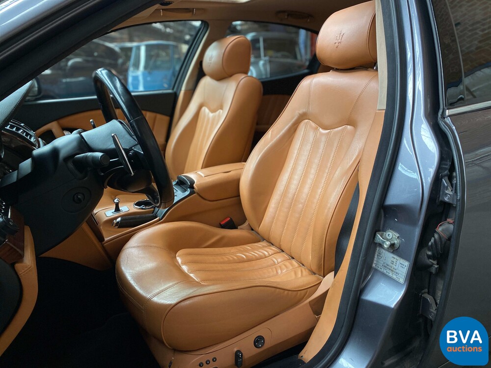 Maserati Quattroporte 4.2 V8 401PS 2005 -Org. NL-, 59-RB-FD.