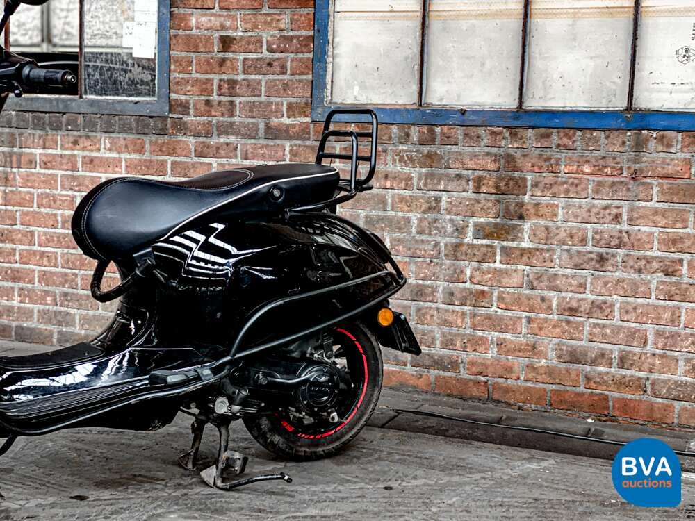 Piaggio Vespa Sprint 4-Takt 2017, DGS-73-K.