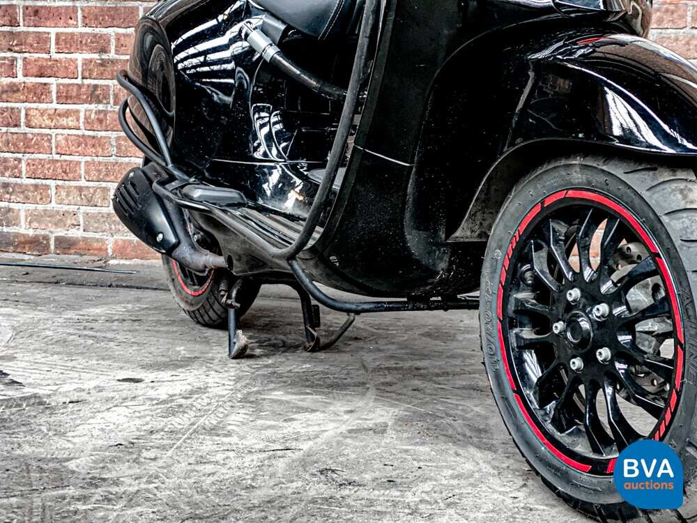 Piaggio Vespa Sprint 4-Takt 2017, DGS-73-K.