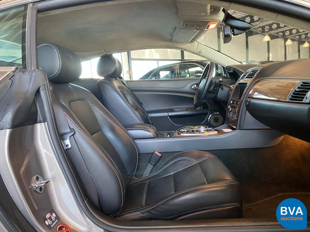Jaguar XK 5.0 V8 Coupe Portfolio 385hp 2009 -Org. NL-,99-HRN-3.