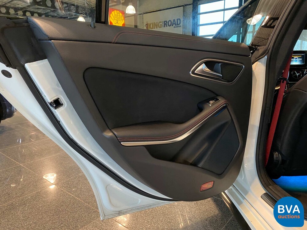 Mercedes-Benz CLA 45 AMG Shooting Brake 4matic CLA45 381pk FACELIFT, J-885-RZ.