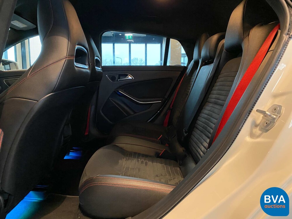 Mercedes-Benz CLA 45 AMG Shooting Brake 4matic CLA45 381pk FACELIFT, J-885-RZ.