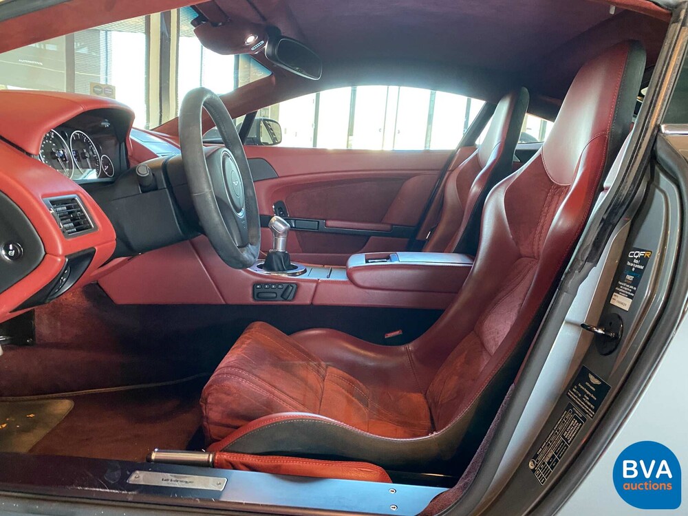 Aston Martin V12 Vantage 5.9 V12 -MANUAL GEARBOX- 571pk 2009, 29-TGB-5.