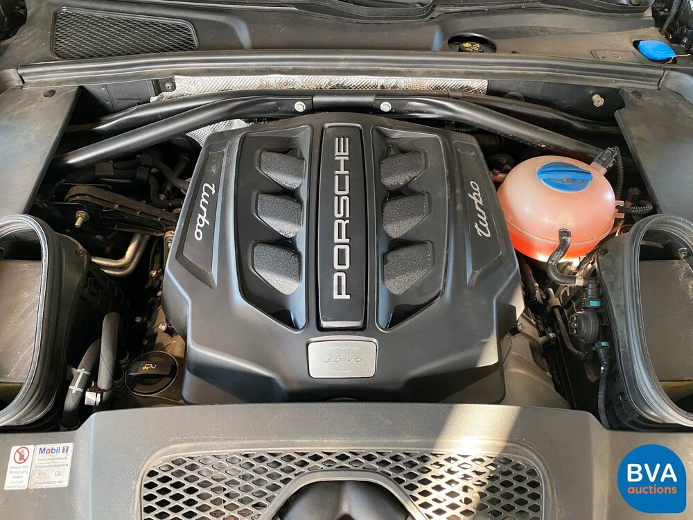 Porsche Macan Turbo Sportchrono 400hp FACELIFT 2016 -Org. NL-, KD-424-R.
