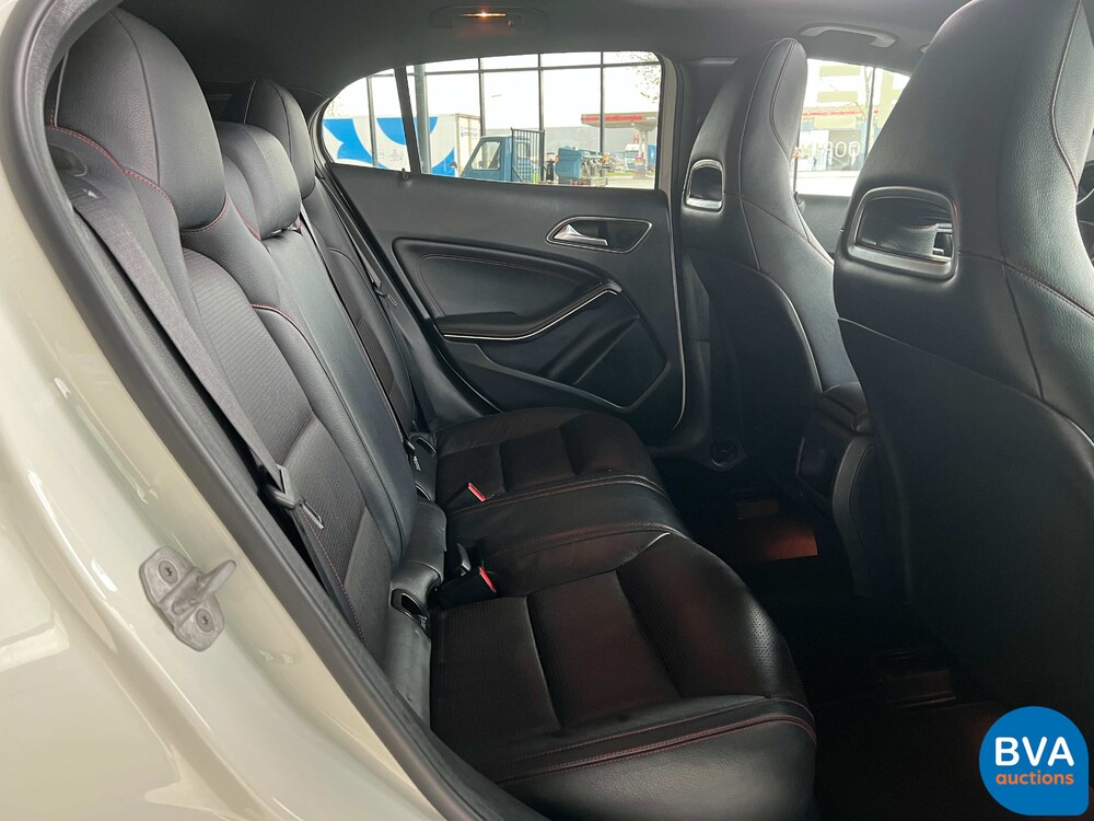 Mercedes-Benz GLA200 AMG CDI GLA-Klasse 136pk 2014, SX-617-S