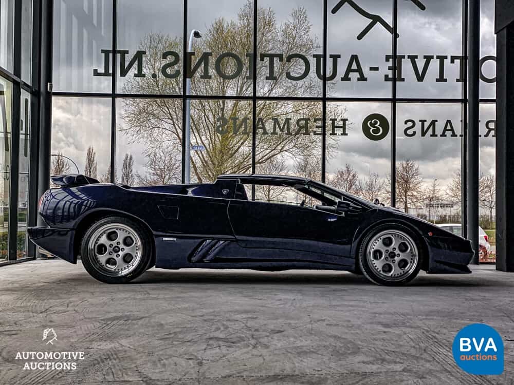 Lamborghini Diablo VT Roadster 5.7L V12 530pk 1996