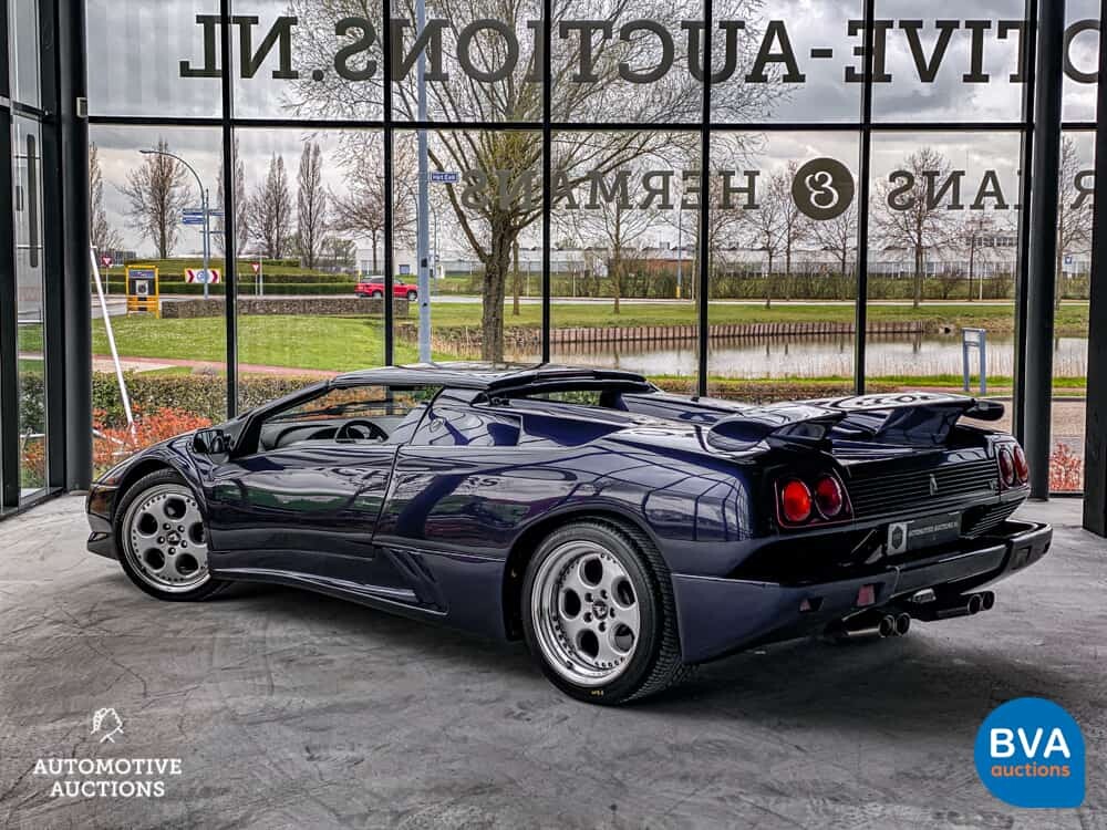 Lamborghini Diablo VT Roadster 5.7L V12 530pk 1996