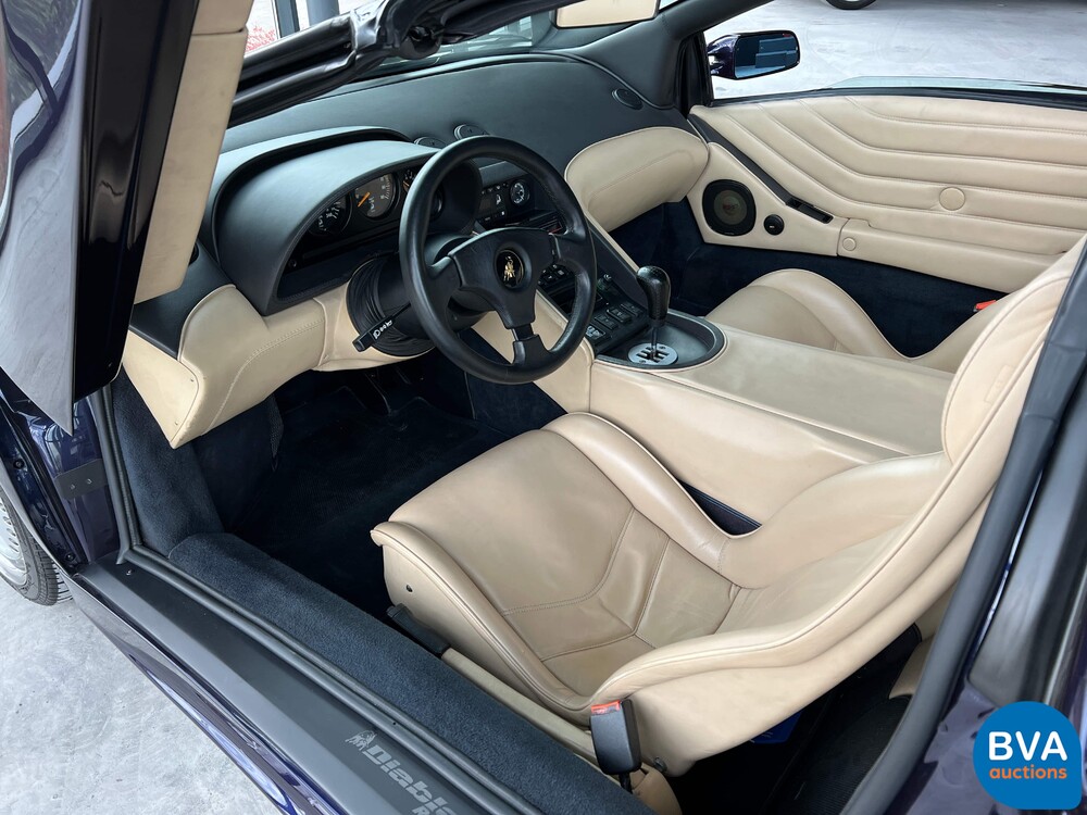 Lamborghini Diablo VT Roadster 5.7L V12 530pk 1996