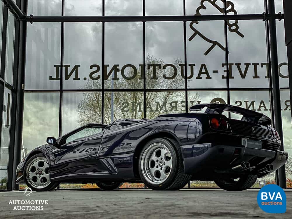 Lamborghini Diablo VT Roadster 5.7L V12 530pk 1996