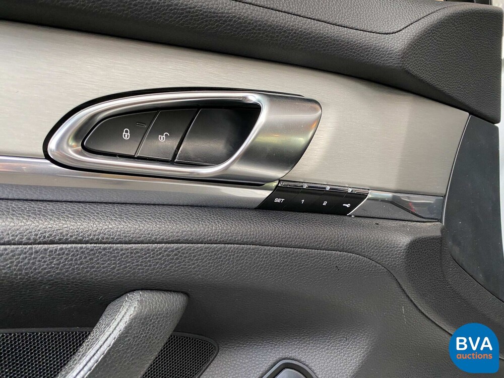 Porsche Panamera S E-Hybrid 416pk SportChrono 2014 -Org NL-, 5-TDZ-03.