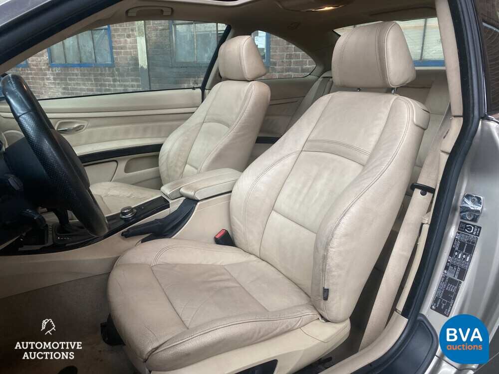 BMW 320i Coupé 163pk 3er 2007, 9-KLK-48.