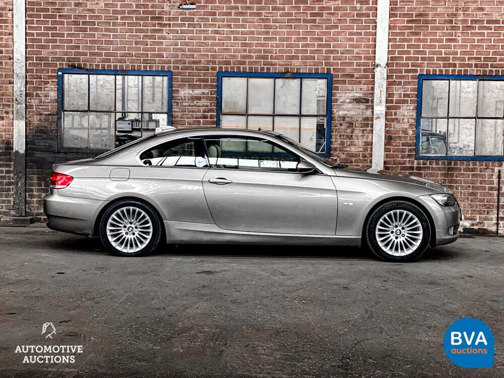 BMW 320i Coupé 163pk 3er 2007, 9-KLK-48.