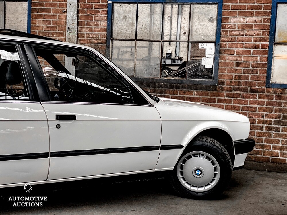 BMW 325i E30 170pk 1987 -DEMOMODELL-.