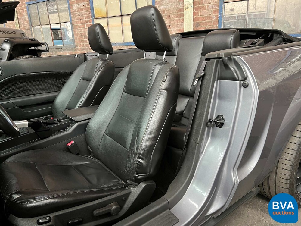 Ford Mustang Cabrio Deluxe 4.0 V6 205 PS 2006, TV-304-D.