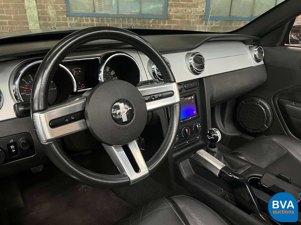 Ford Mustang Cabrio Deluxe 4.0 V6 205 PS 2006, TV-304-D.