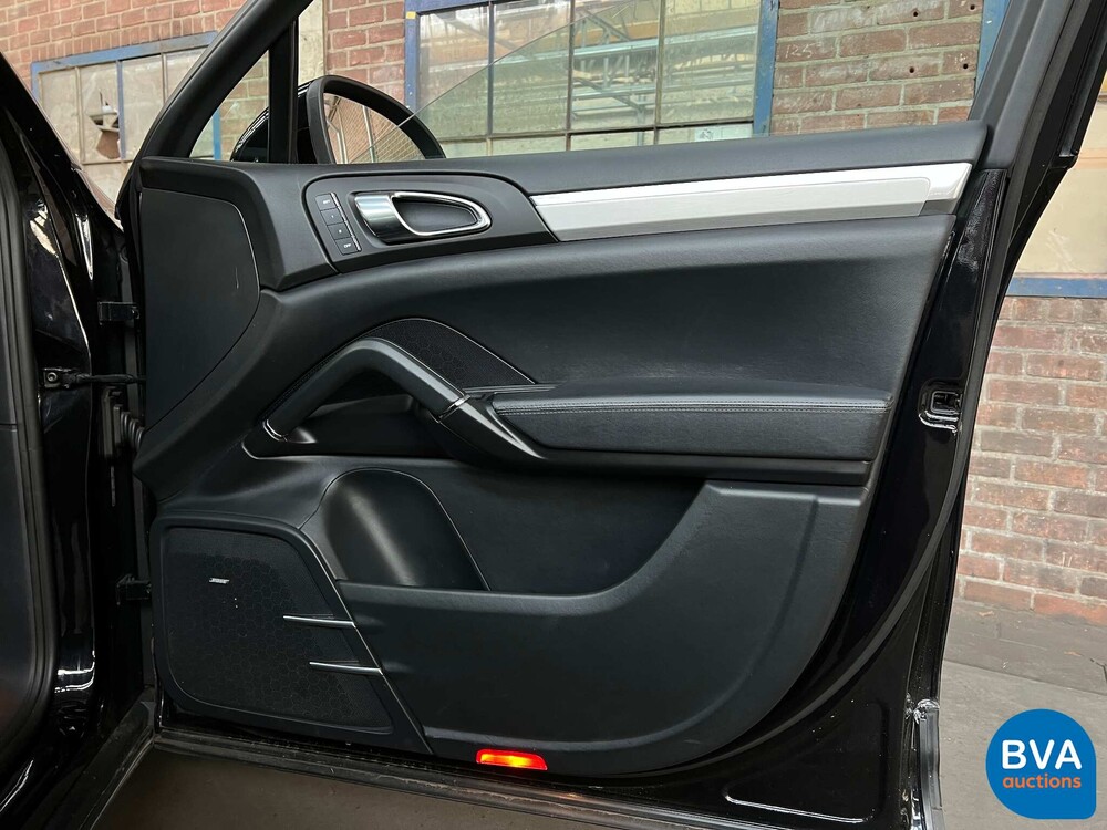 Porsche Cayenne 4.8 Turbo 500PS 2010 -Org. NL-, 04-LKV-9.