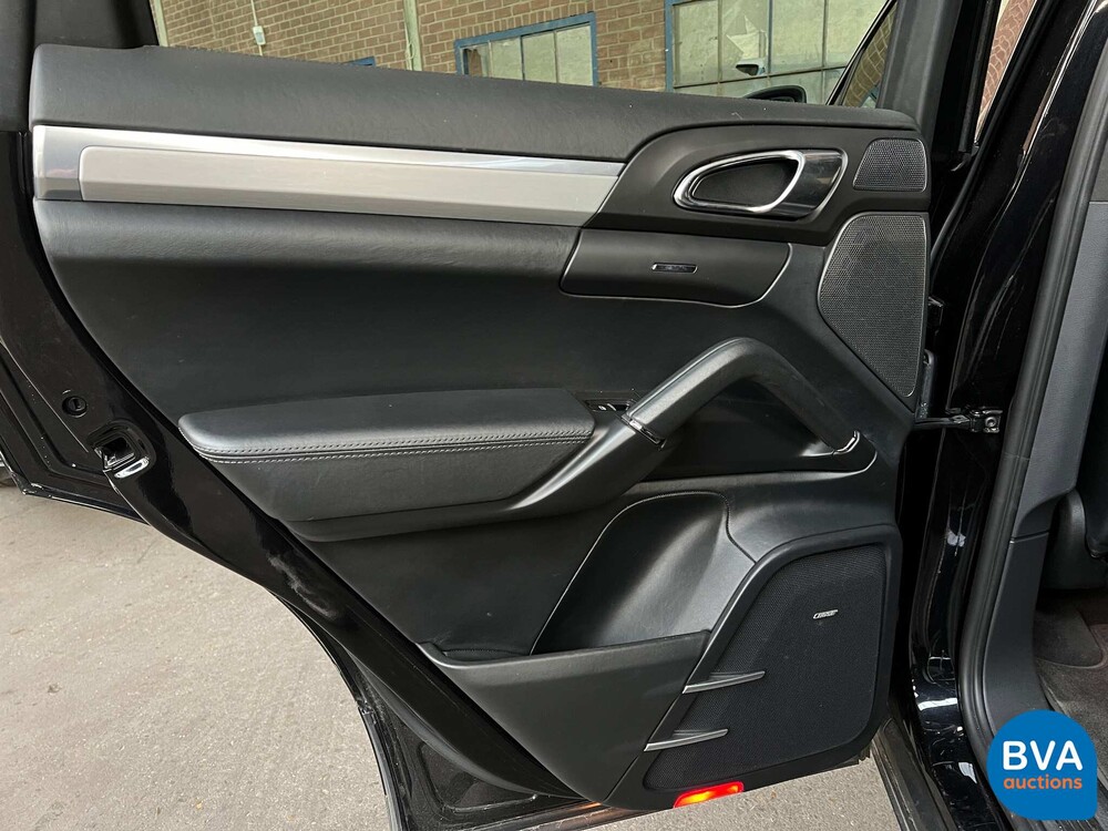 Porsche Cayenne 4.8 Turbo 500PS 2010 -Org. NL-, 04-LKV-9.