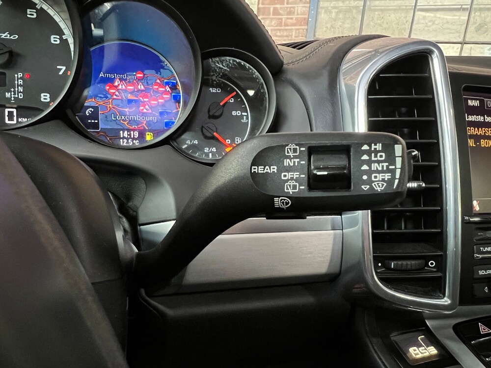 Porsche Cayenne 4.8 Turbo 500PS 2010 -Org. NL-, 04-LKV-9.