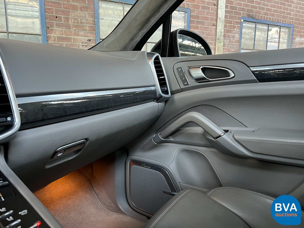 Porsche Cayenne 4.8 Turbo 500 PS 2010, RZ-707-X.