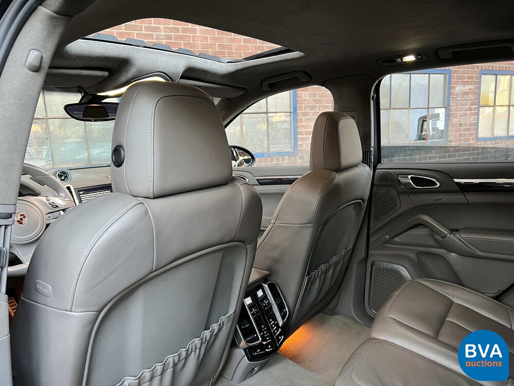 Porsche Cayenne 4.8 Turbo 500 PS 2010, RZ-707-X.