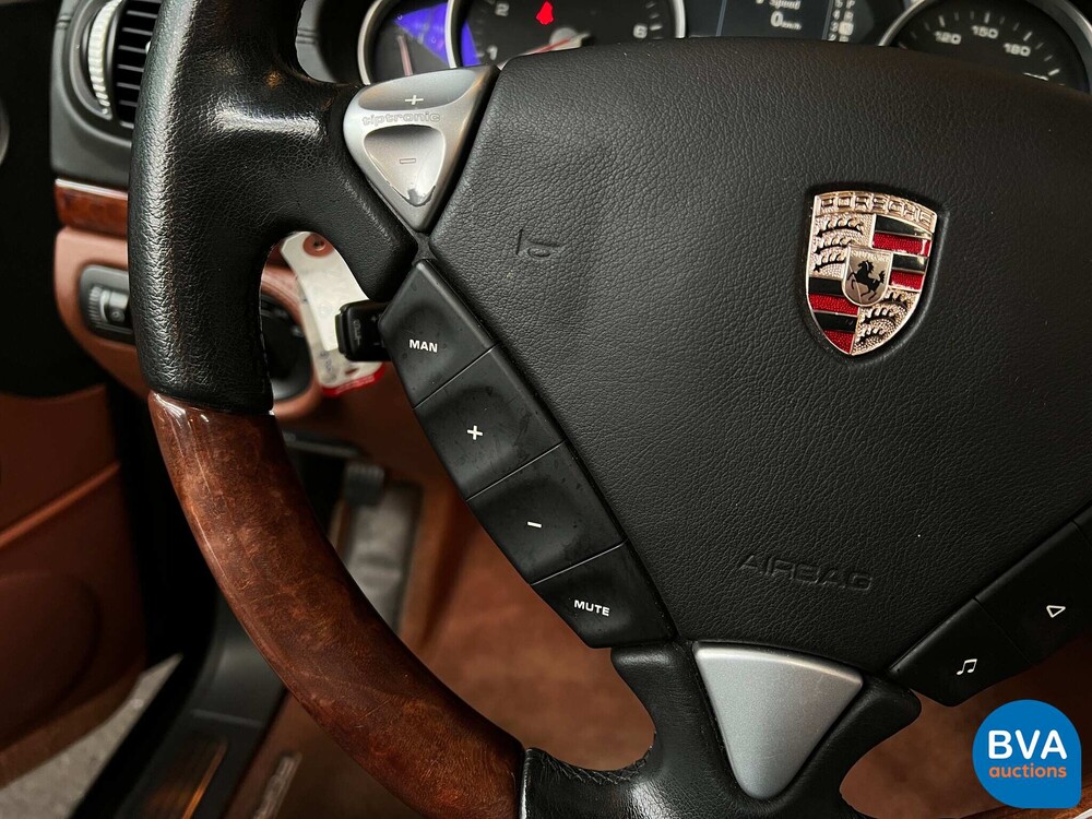 Porsche Cayenne Turbo 4.8 V8 500 PS 2007.