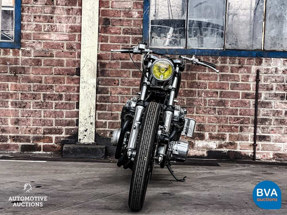 Honda Tour CB750 F1 Cafe Racer 66 PS 1976, XZ-05-57.