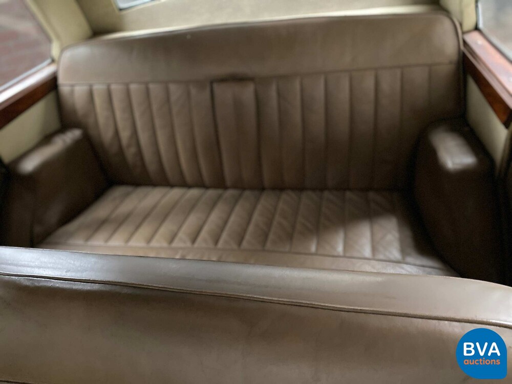 Triumph Saloon Rigid Body 2000 1936, DY-41-RT.