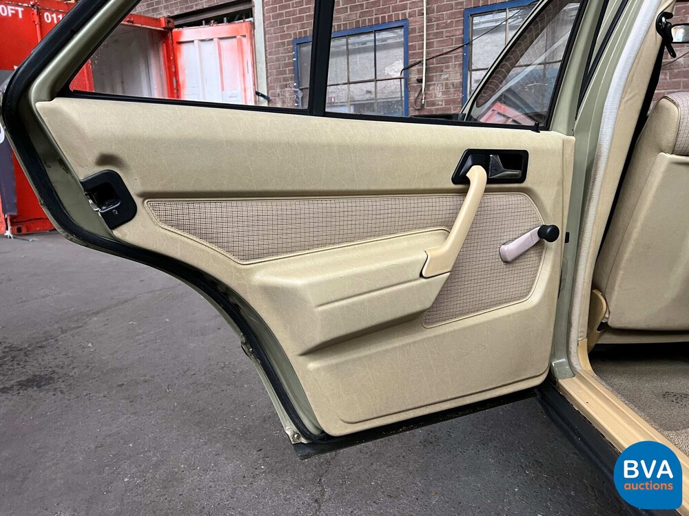 Mercedes-Benz 190E 2.0 90 PS W201 1983, 66-NDZ-8.