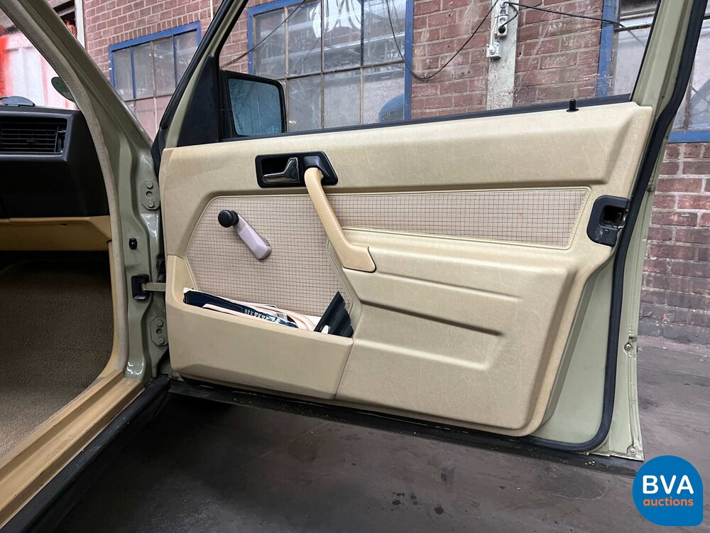 Mercedes-Benz 190E 2.0 90 PS W201 1983, 66-NDZ-8.