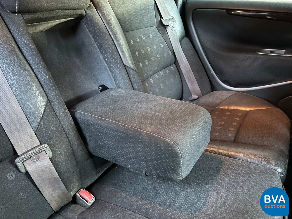 Volvo V70 2.4 Comfortline 7Personen 140PS 2001 -Org. NL-,10-HB-JN.