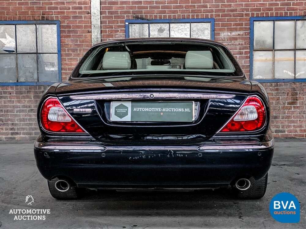 Jaguar XJ3.5 V8 Automatik 258 PS Org.NL 2004, 32-NV-FX.