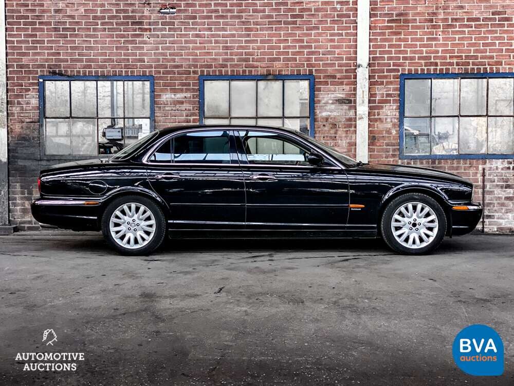 Jaguar XJ3.5 V8 Automatik 258 PS Org.NL 2004, 32-NV-FX.