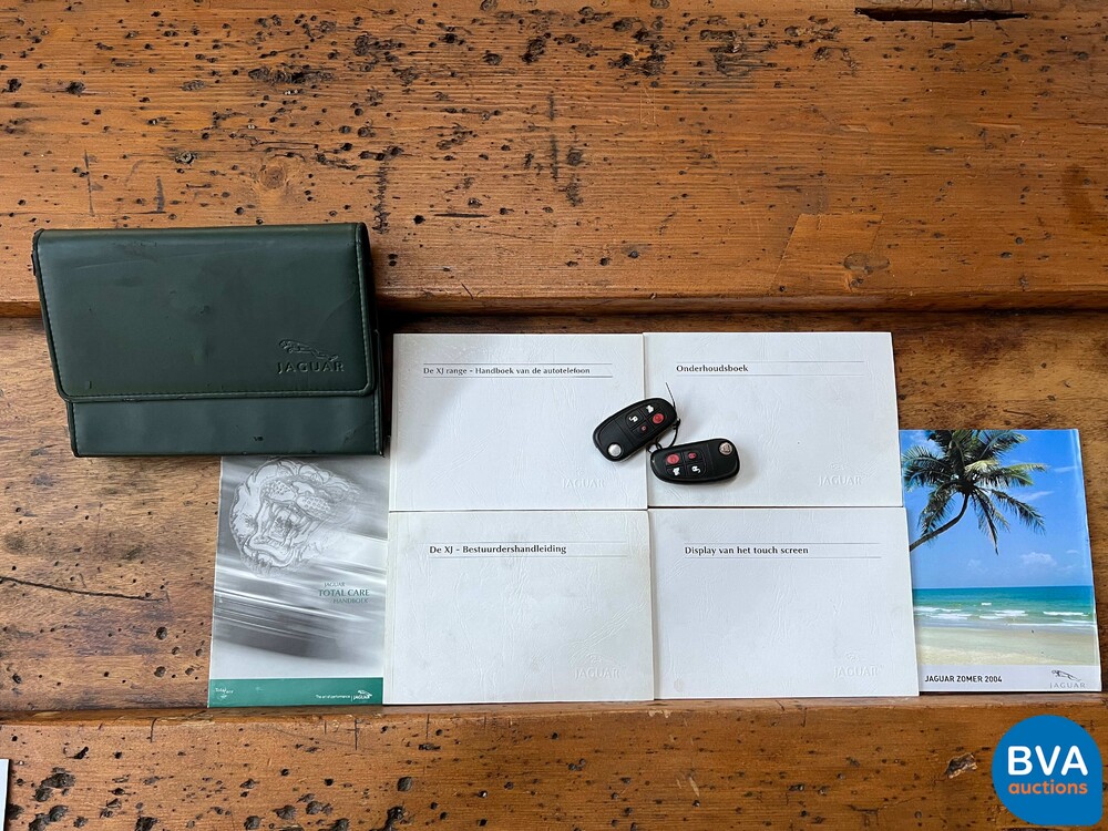 Jaguar XJ3.5 V8 Automatik 258 PS Org.NL 2004, 32-NV-FX.