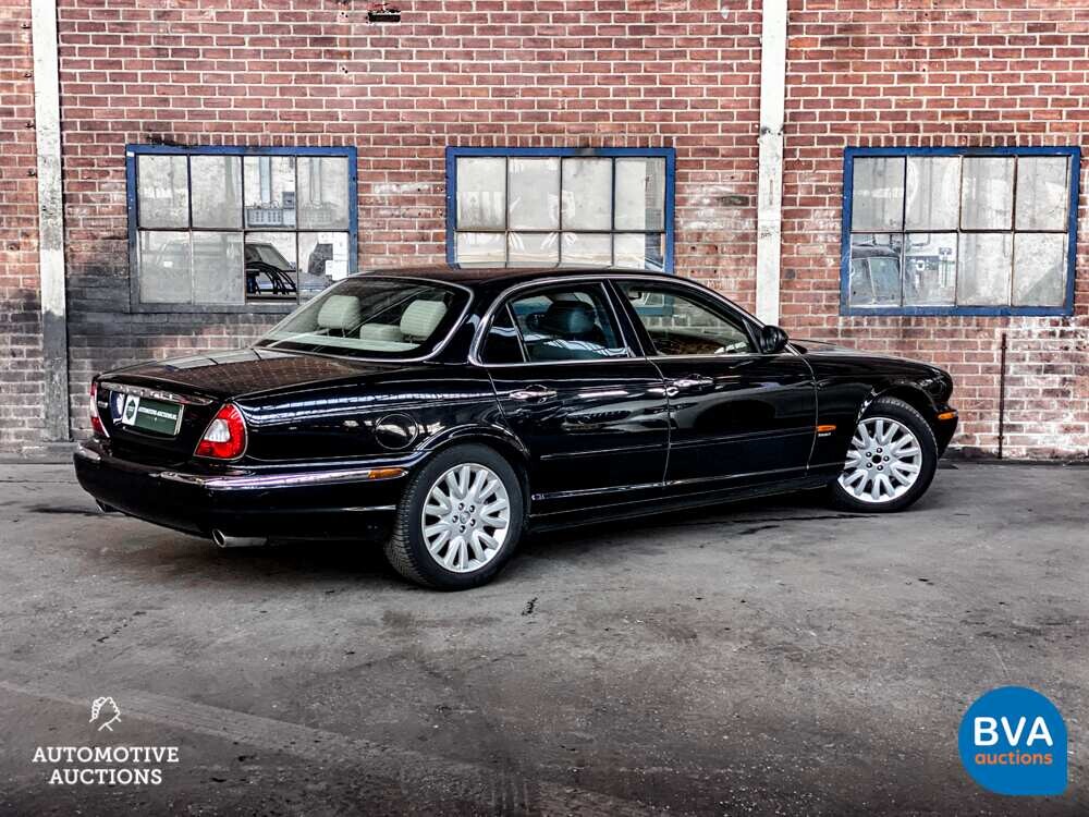 Jaguar XJ3.5 V8 Automatik 258 PS Org.NL 2004, 32-NV-FX.