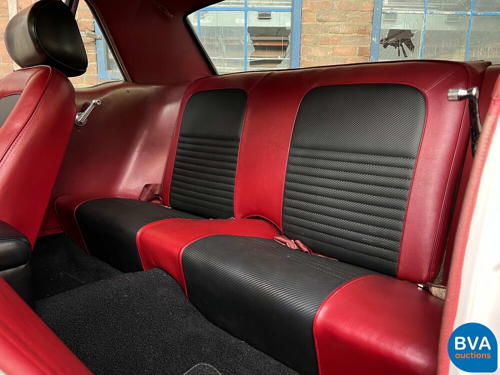 Ford Mustang 4.7 V8 200 PS 1967.