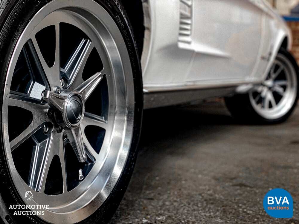 Ford Mustang 4.7 V8 200 PS 1967.