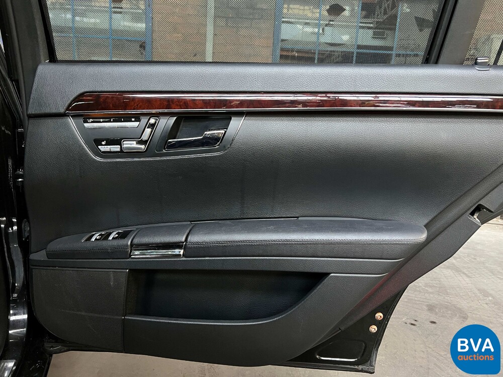 Mercedes-Benz S400 Hybrid LANG S-Klasse PRESTIGE PLUS Facelift 2010 279 PS, 70-NNT-2.