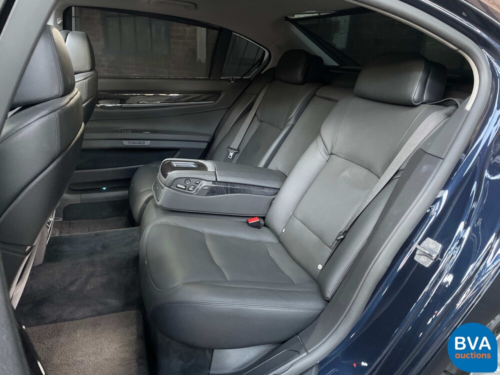 BMW ActiveHybrid7 Alpina 4.4 V8 465pk 7-Serie F04 2011