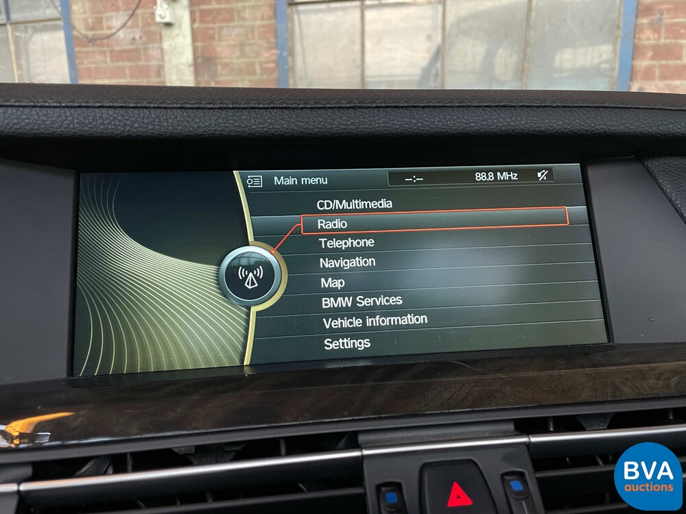 BMW ActiveHybrid7 Alpina 4.4 V8 465pk 7-Serie F04 2011