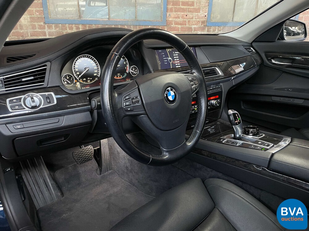 BMW ActiveHybrid7 Alpina 4.4 V8 465pk 7-Serie F04 2011