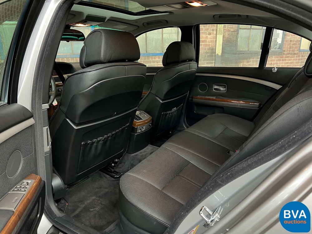 BMW 745i Executive 4.4 V8 333pk E65 7-Serie 2005