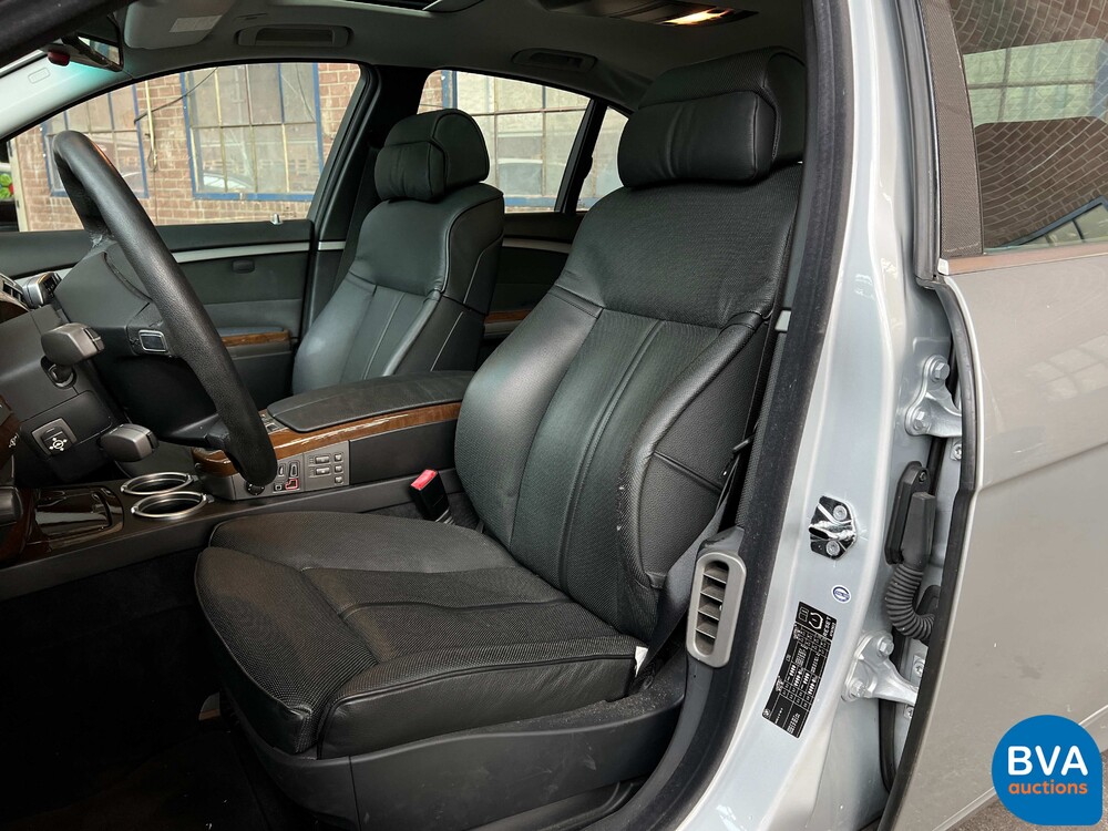 BMW 745i Executive 4.4 V8 333pk E65 7-Serie 2005