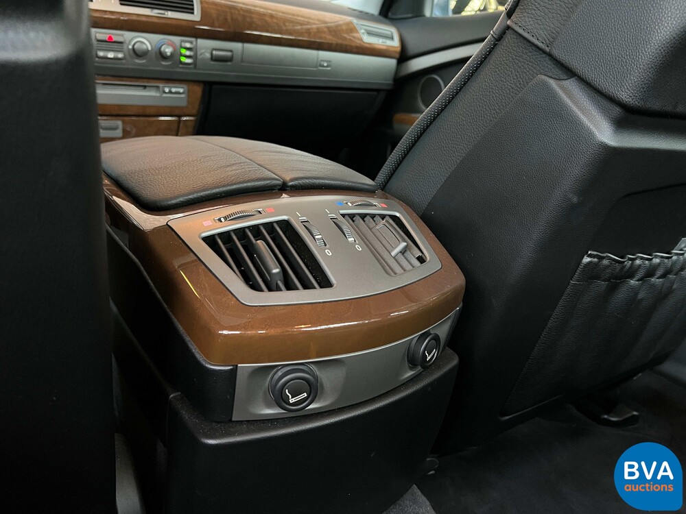 BMW 745i Executive 4.4 V8 333pk E65 7-Serie 2005