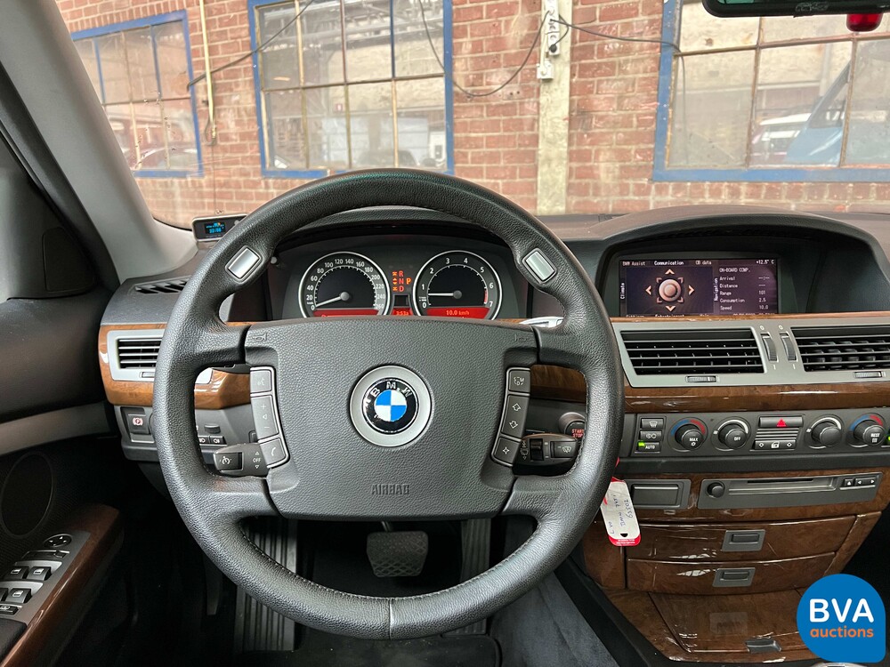 BMW 745i Executive 4.4 V8 333pk E65 7-Serie 2005