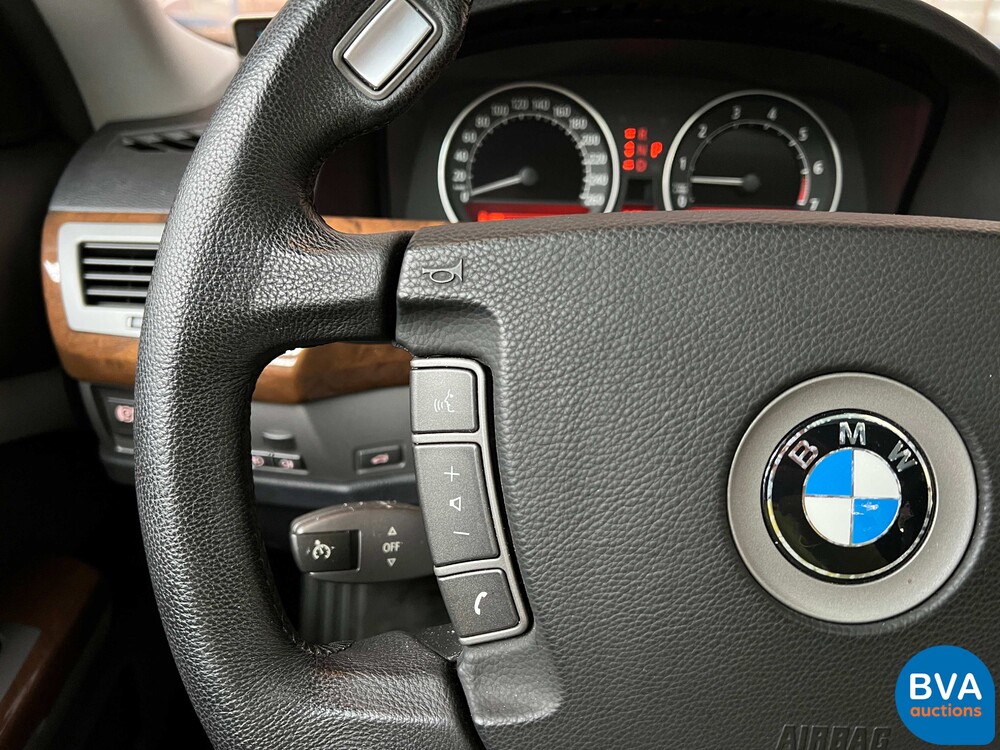 BMW 745i Executive 4.4 V8 333pk E65 7-Serie 2005